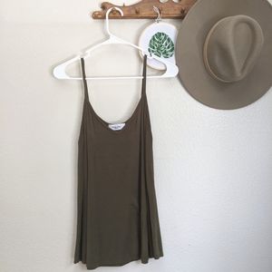 CJLA CJs Favorite Olive V-neck Tank S